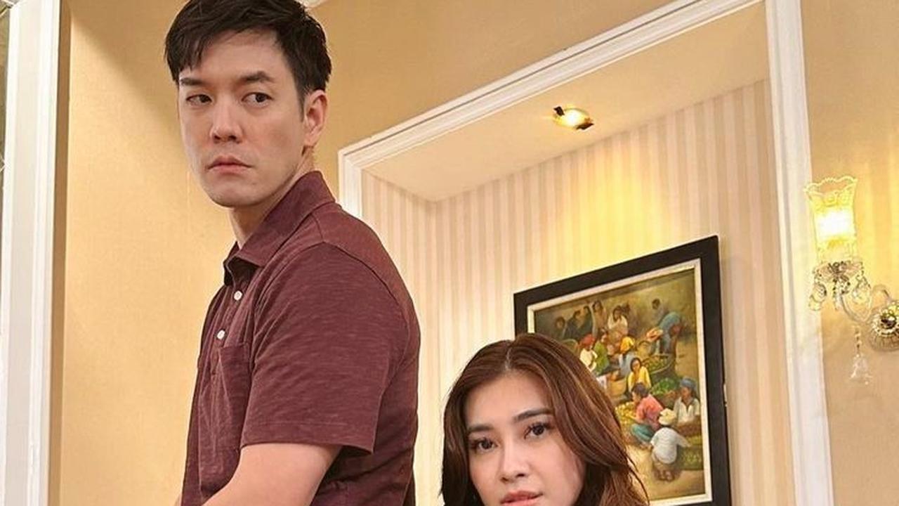 Jadi Suami Istri di Sinetron 'Di Antara Dua Cinta', Ini 6 Potret Akrab Anthony Xie dan Demmy Febriana