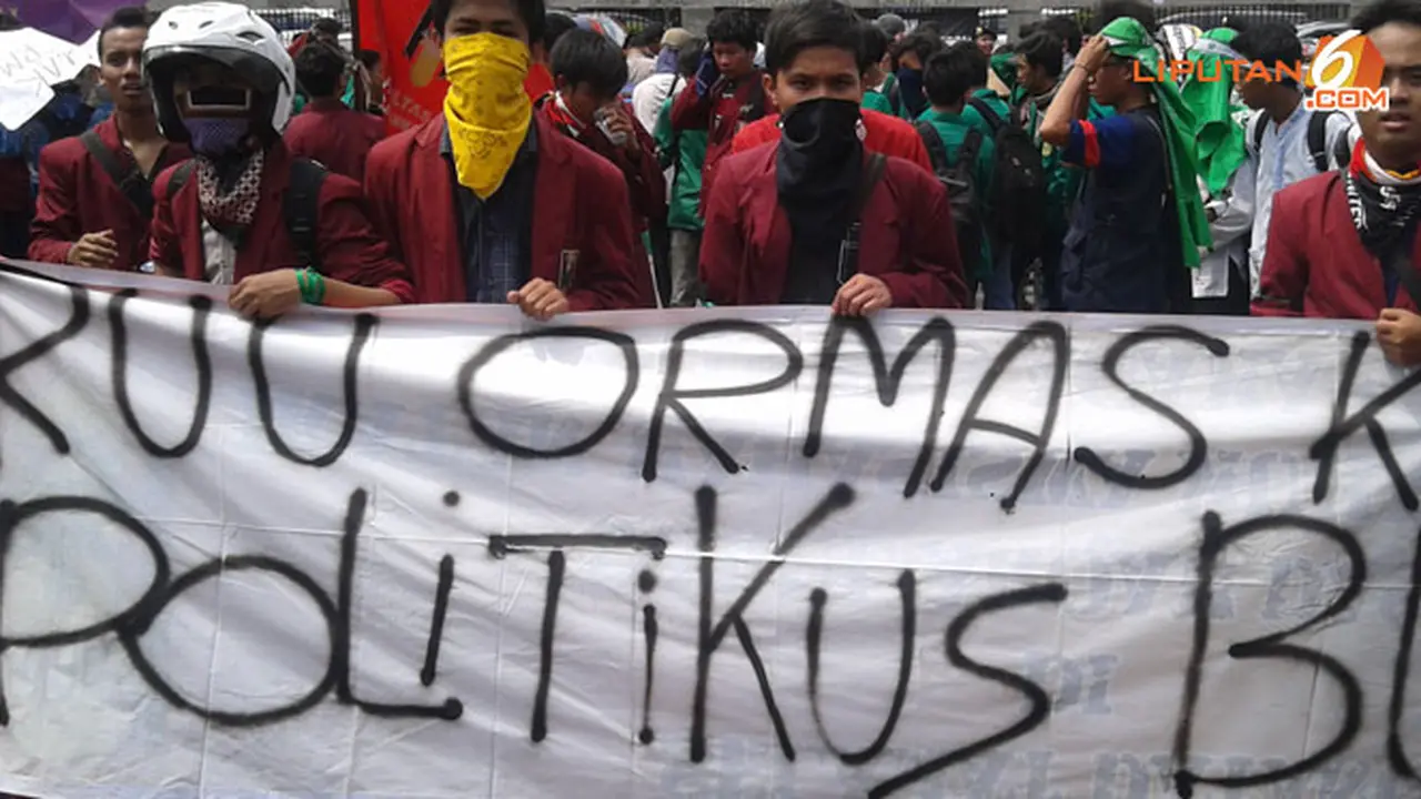 penundaan-ruu-ormas-130412b.jpg