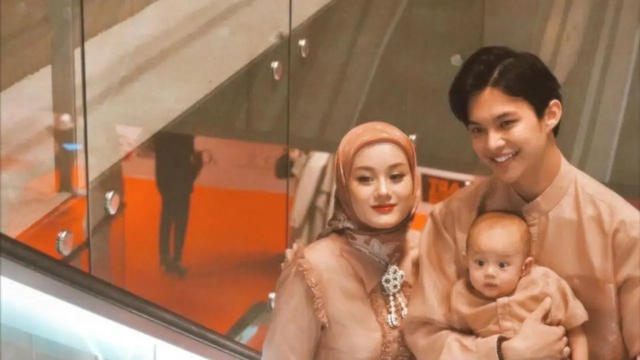 10 Pesona Dinda Hauw jadi Model Catwalk di Dubai Modest Fashion Week, Menawan!