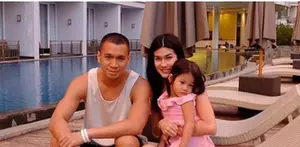 Sidang cerai perdana Samuel Rizal dan Stevianne Agnecya ditunda oleh PN selatan, Rabu (11/11) karena berkas gugatan yang belum lengkap.