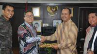 Ketua MPR Zulkifli Hasan mengungkapan bahwa ketimpangan masih terjadi khususnya antara Pulau Jawa dan Luar Jawa serta kepulauan dan daratan.