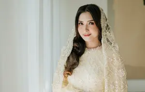 Momen Yuriska Patricia di Pengajian dan Siraman, Tampil Cantik dan Anggun