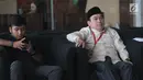 Pihak pengelola pesantren, HMN Lesmana (kanan) memenuhi panggilan penyidik KPK di Jakarta, Rabu (26/6/2019). Lesmana diperiksa sebagai saksi terkait kasus dugaan penyunatan anggaran dan gratifikasi yang menyeret  mantan Bupati Bogor Rachmat Yasin. (merdeka.com/Dwi Narwoko)