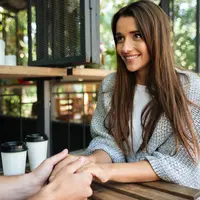 Bahagia./Copyright&nbsp;freepik.com/author/drobotdean