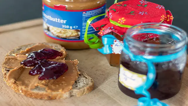 Ilustrasi Penaut Butter & Jelly