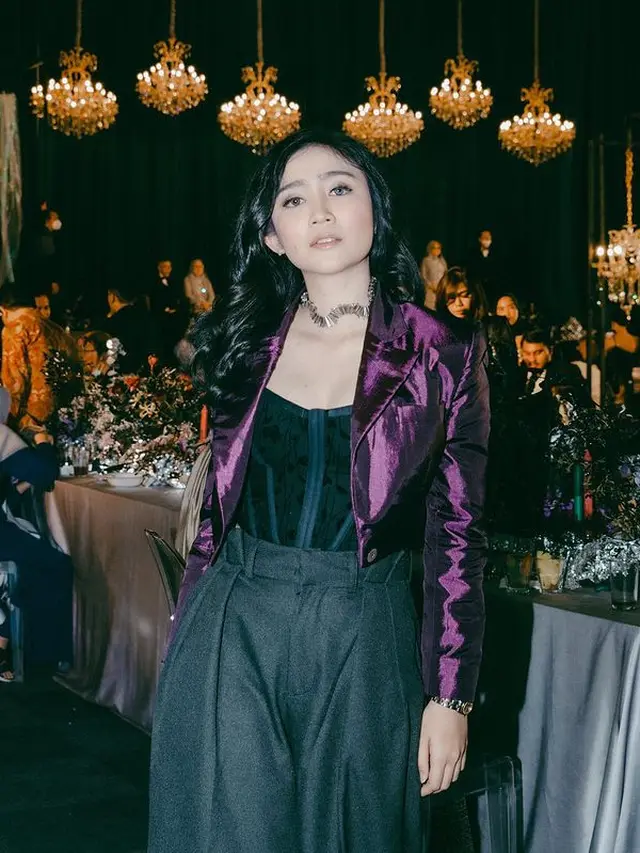 7 Inspirasi Outfit Bridesmaid Non Hijab yang Fashionable dari Enzy Storia hingga Maudy Ayunda