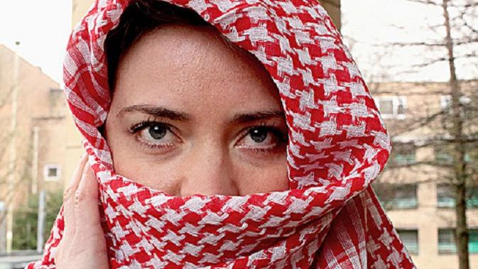 Cara Lain Mengenakan Sorban Arab Ini Buat Anda Makin Stylish Fashion Beauty Liputan6 Com