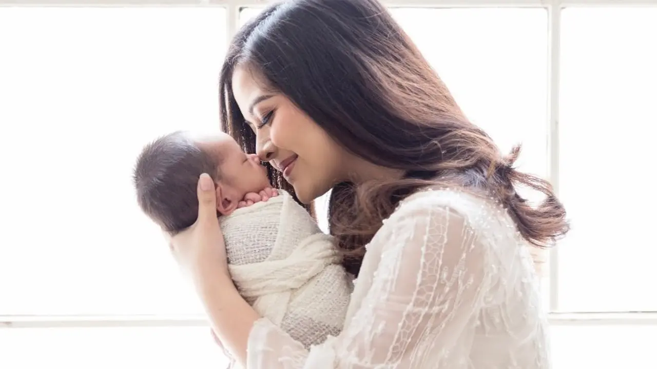 Tasya Kamila dan anak