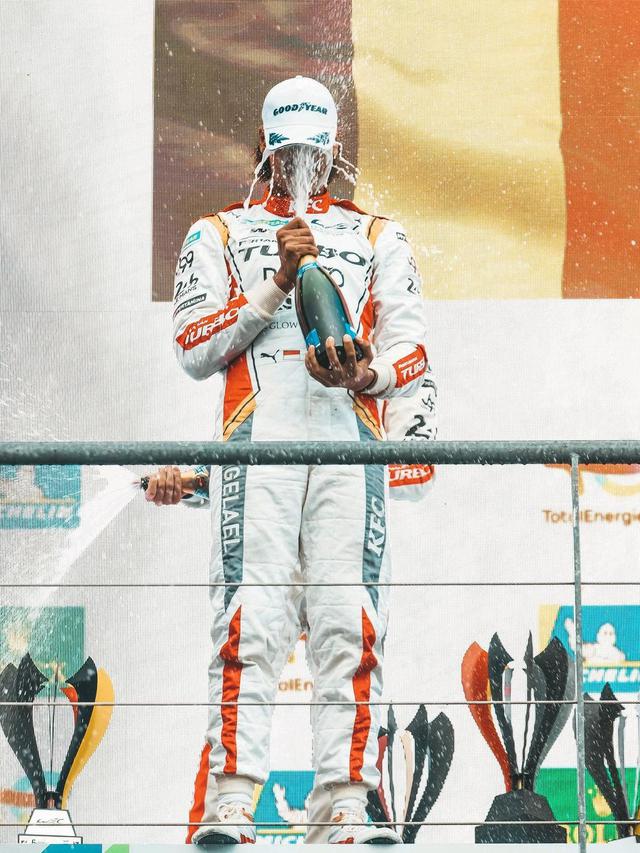 Sean Gelael  Menangi FIA WEC