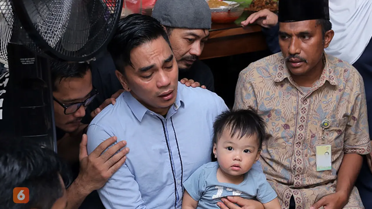 [Bintang] Suasana Rumah Duka Ayah Enda Ungu