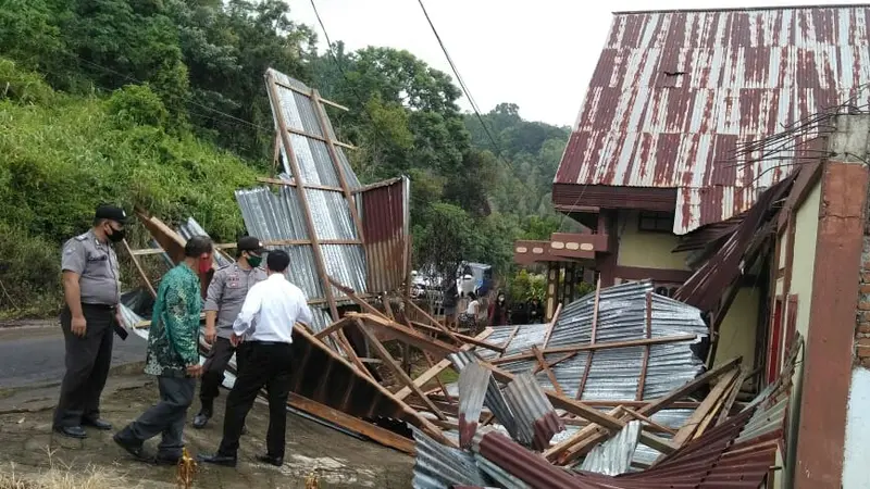 Bencana ini mengakibatkan sebuah bangunan Pastori Gereja Masehi Advent Hari Ketujuh dan rumah mengalami kerusakan.