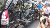 Kecelakaan di Pasar Minggu (Liputan6.com/Yusron Fahmi)