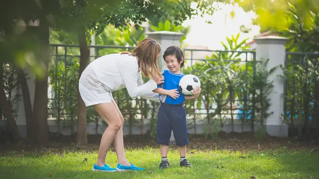 Ragam Aktivitas Sederhana untuk Stimulasi Motorik Buah Hati, Maksimalkan Tumbuh Kembangnya Yuk!