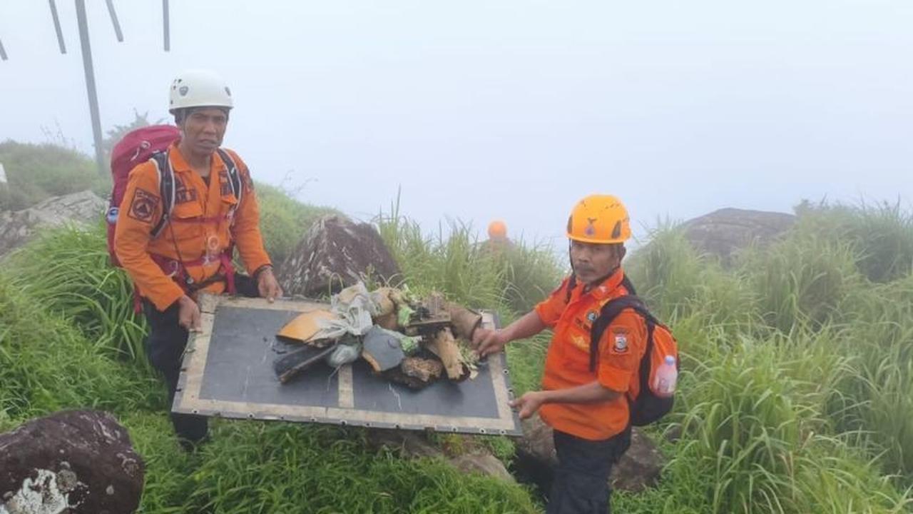 Tim SAR Temukan Serpihan Pesawat ATR 42-500 di Maros, Operasi Pencarian Berlanjut