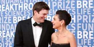 Terkenal romantis pada pasangannya masing-masing, Ashton Kutcher dan Mila Kunis pacaran karena di '70s Show. (Jesse Grant / GETTY IMAGES NORTH AMERICA / AFP)