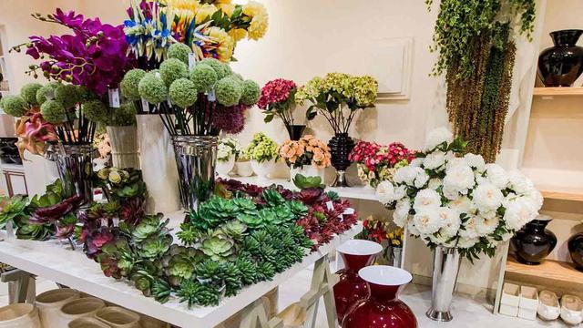 Desain Toko Bunga Serba Putih Bernuansa Klasik Kontemporer Yang Cantik Lifestyle Liputan6 Com