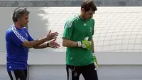 TERUNGKAP - Penyebab keretakan hubungan antara Jose Mourinho dan Iker Casillas akhirnya terungkap. (Daily Mail)