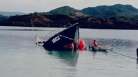 Kapal Todak 02 yang merupakan bantuan dari Kementerian Kelautan dan Perikanan (KKP) yang dihibahkan ke Pemerintah Daerah Kabupaten Boalemo tenggelam (Arfandi Ibrahim/Liputan6.com)