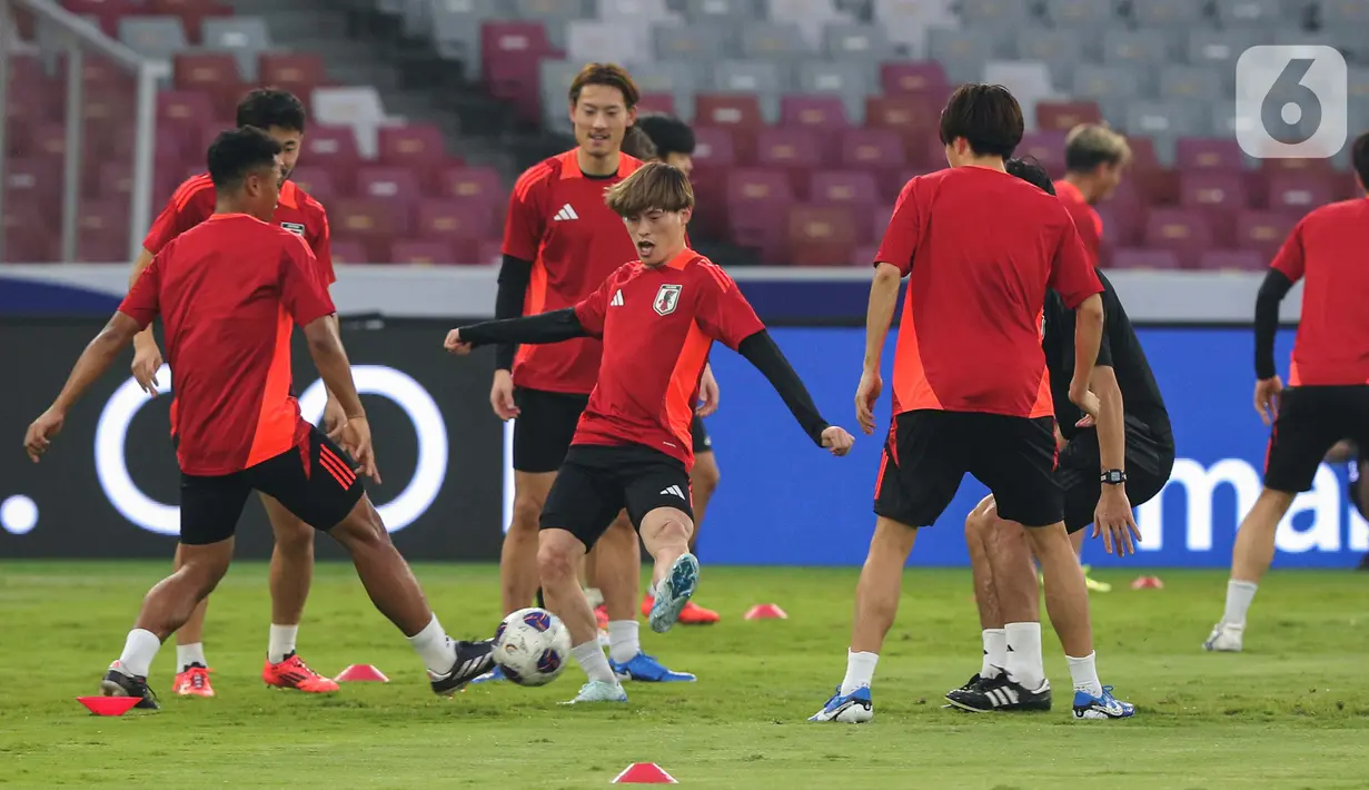 27 pemain timnas Jepang mengikuti sesi latihan resmi ini. (Liputan6.com/Angga Yuniar)