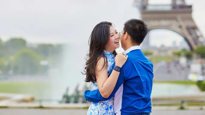 pasangan cinta bahagia romantis
