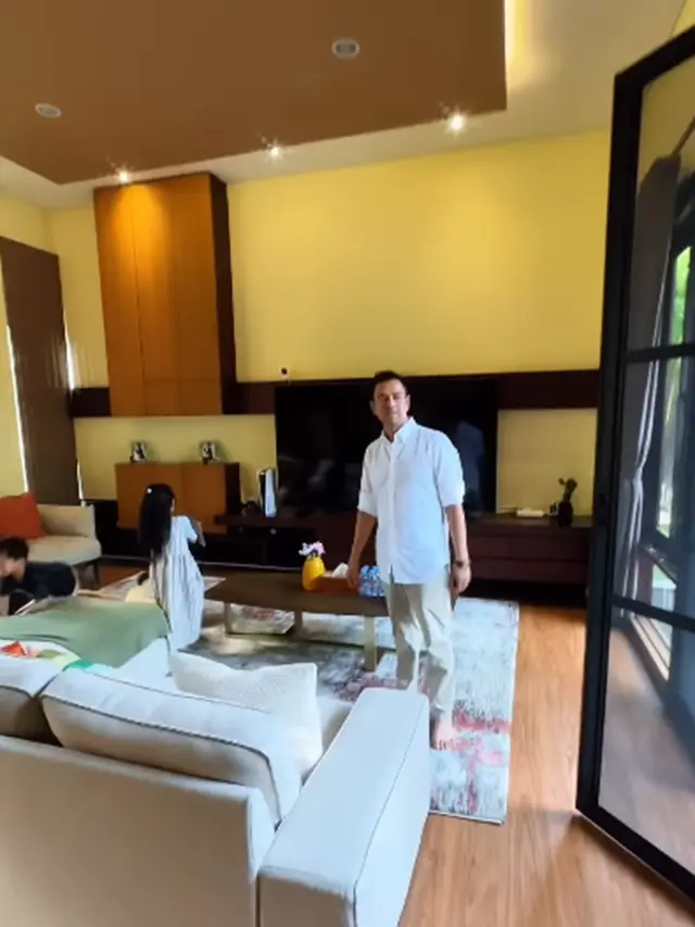 Potret Rumah Syahnaz di Bandung Barat