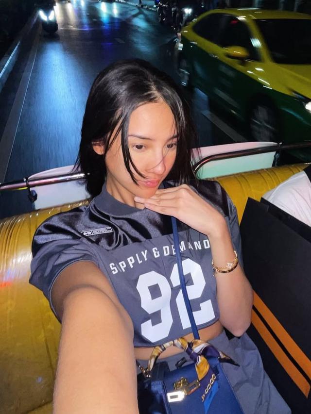 5 Potret Anya Geraldine Pamer Gaya Liburan ke Bangkok, Kece dengan