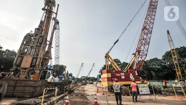 FOTO: Memantau Progres MRT Jakarta Fase 2A