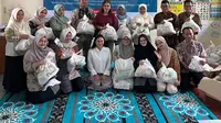 Organisasi Indonesian Disability Institute (Indisi) bekerjasama dengan sejumlah perusahaan&nbsp;menyalurkan ratusan paket bantuan sembako bagi penyandang disabilitas di SLBN 1 Kota Bogor, Jawa Barat. (Ist)