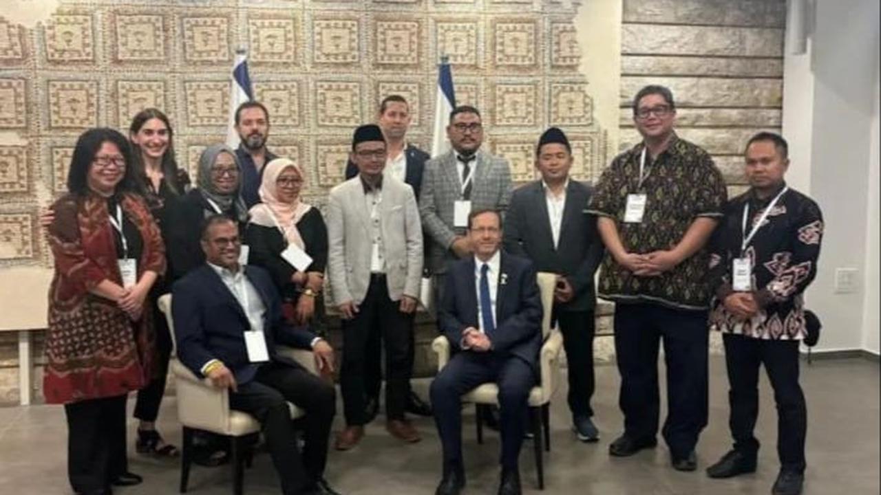 Gus Yahya juga mengaku tidak bisa menyalahkan pihak Israel dalam hal ini, sebab mereka juga memiliki kepentingan tersendiri.<br>