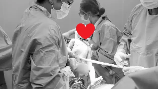 Momen Kelahiran Cucu Pertama Tora Sudiro, Tumpahan Haru dan Syukur Menyatu di Ruang Bersalin