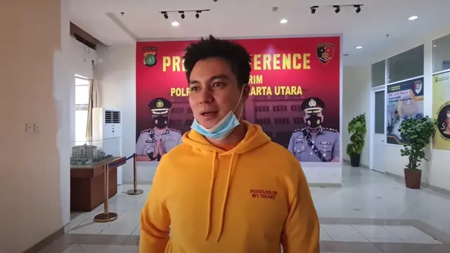 Baim Wong di Polres Metro Jakarta Utara. (Foto: YouTube Baim Paula)