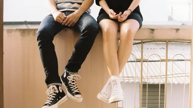 3 Tips Mengikat Tali Sepatu Tanpa Diikat Agar Tetap Bergaya