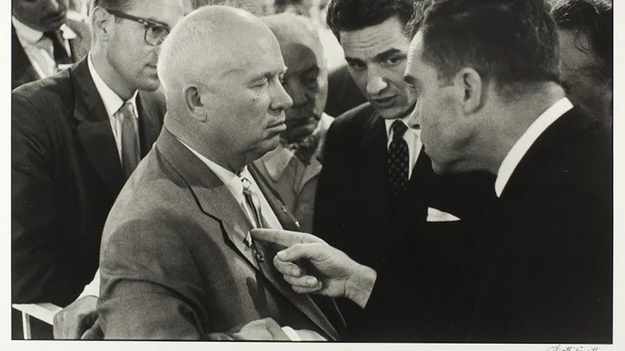 Wapres Nixon dan Presiden Khruschev terlibat 'perang mulut' saat keduanya bertemu di Moskow