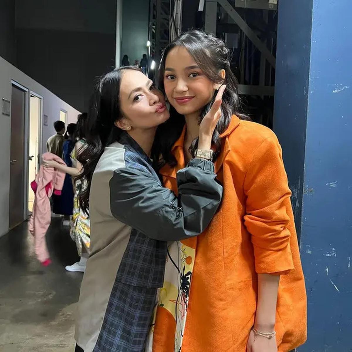 6 Inspirasi Gaya Busana Sydney Azkassya Jusuf, Putri Cut Tari yang Stylish dan Cocok untuk Remaja