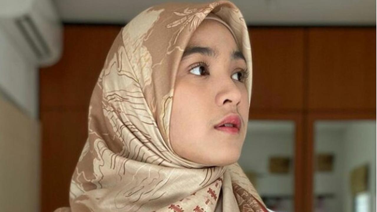 5 Tren Hijab 2025 yang Populer, Bikin Penampilanmu Semakin Stylish!
