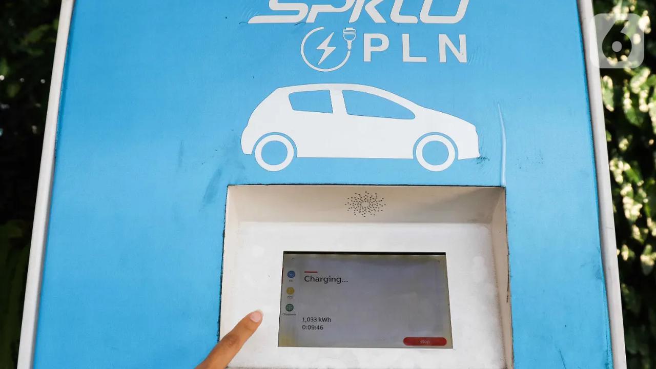 4. Pastikan kualitas dari baterai mobilnya diuji dengan standar dunia; Worldwide Harmonized Light Vehicle Test Cycle (WLTC). Standar ini dapat mengukur dan mengevaluasi efisiensi dan kinerja energi dari EV.