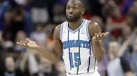 Aksi Kemba Walker saat Hornets kalah dari Sixers pada laga NBA (AP)