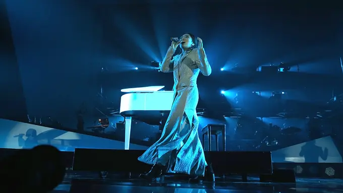 [Bintang] Isyana Sarasvati di Konser Rossa