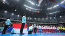 Pemain Timnas Futsal Indonesia menyanyikan lagu kebangsaan Indonesia Raya saat laga Grup A Piala Asia Futsal 2026 melawan Korea Selatan di Indonesia Arena, Senayan, Jakarta, Selasa (27/01/2026). (Bola.com/Bagaskara Lazuardi)