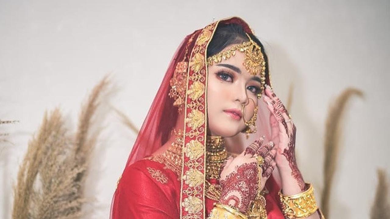 6 Gaya Pemotretan Putri DA Berdandan Ala Bollywood, Bikin Pangling