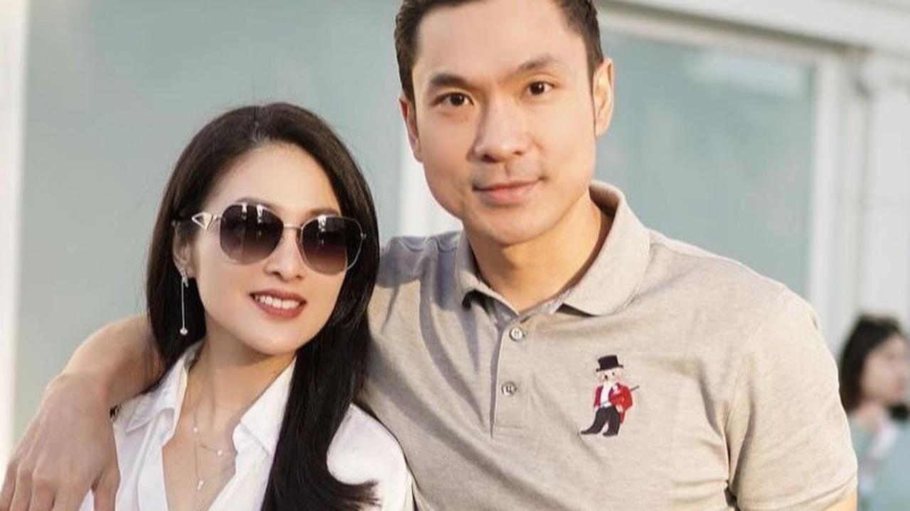 Sebelumnya, Kejaksaan Agung (Kejagung) resmi menetapkan, suami artis Sandra Dewi, Harvey Moeis tersangka kasus korupsi kasus tata niaga komoditas timah. Kejagung mencatat perkara tersebut merugikan negara sebesar Rp271 triliun.