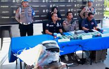 10,8 Kg Ganja Disembunyikan dalam Tangki Vespa, Terbongkar di Gresik