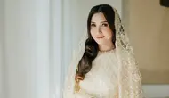 Momen Yuriska Patricia di Pengajian dan Siraman, Tampil Cantik dan Anggun