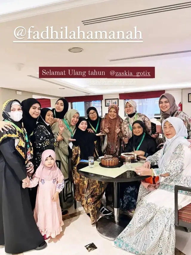 6 Momen Zaskia Gotik Jalani Ibadah Umrah, Ajak Kedua Buah Hati yang Masih Kecil