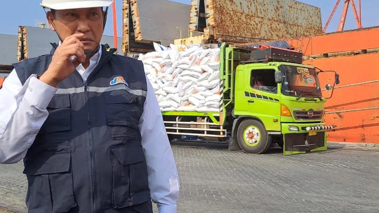 "Akhir tahun ini insyaallah juga jagung sudah ada," kata Buwas dalam acara pengecekan pembongkaran beras impor beras di Pelabuhan Tanjung Priok, Jakarta, dikutip Jumat (13/10).&nbsp;