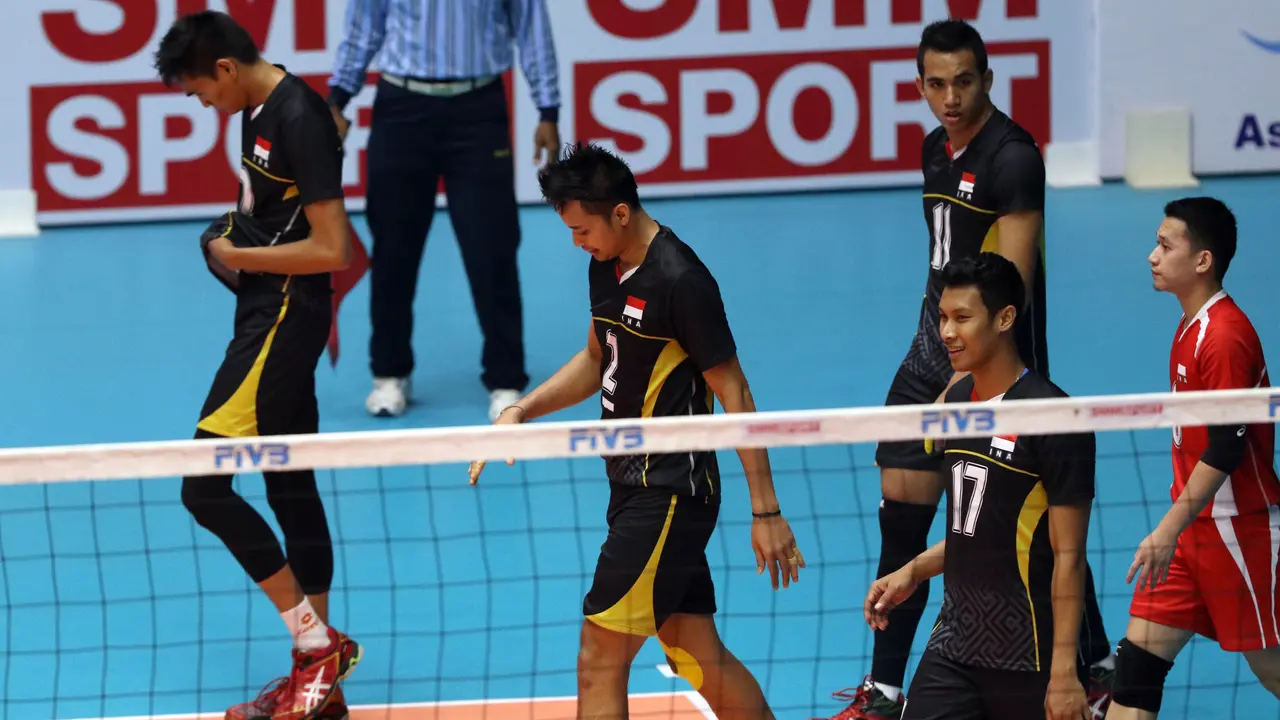Indonesia harus akui keunggulan Jepang pada semifinal Kejuaraan Voli Asia 2017. Indonesia menyerah 0-3 (17-25, 24-26, 23-25). 