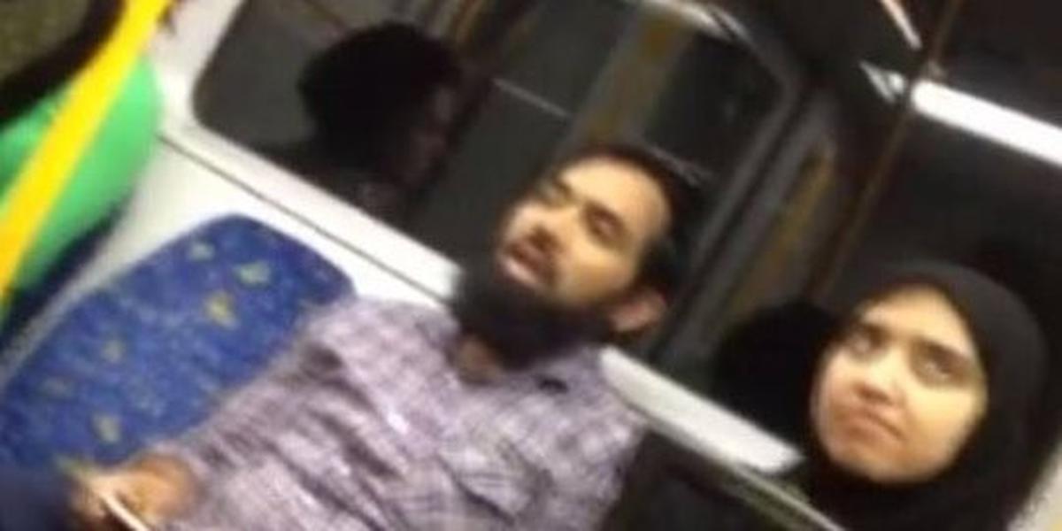 Perempuan ini bela wanita muslim yang dihina di kereta