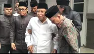 Kiai Said Aqil Salat Hajat Bareng Gus Kikin Jelang Pemilihan Ketum PBNU, Sebuah Kode?