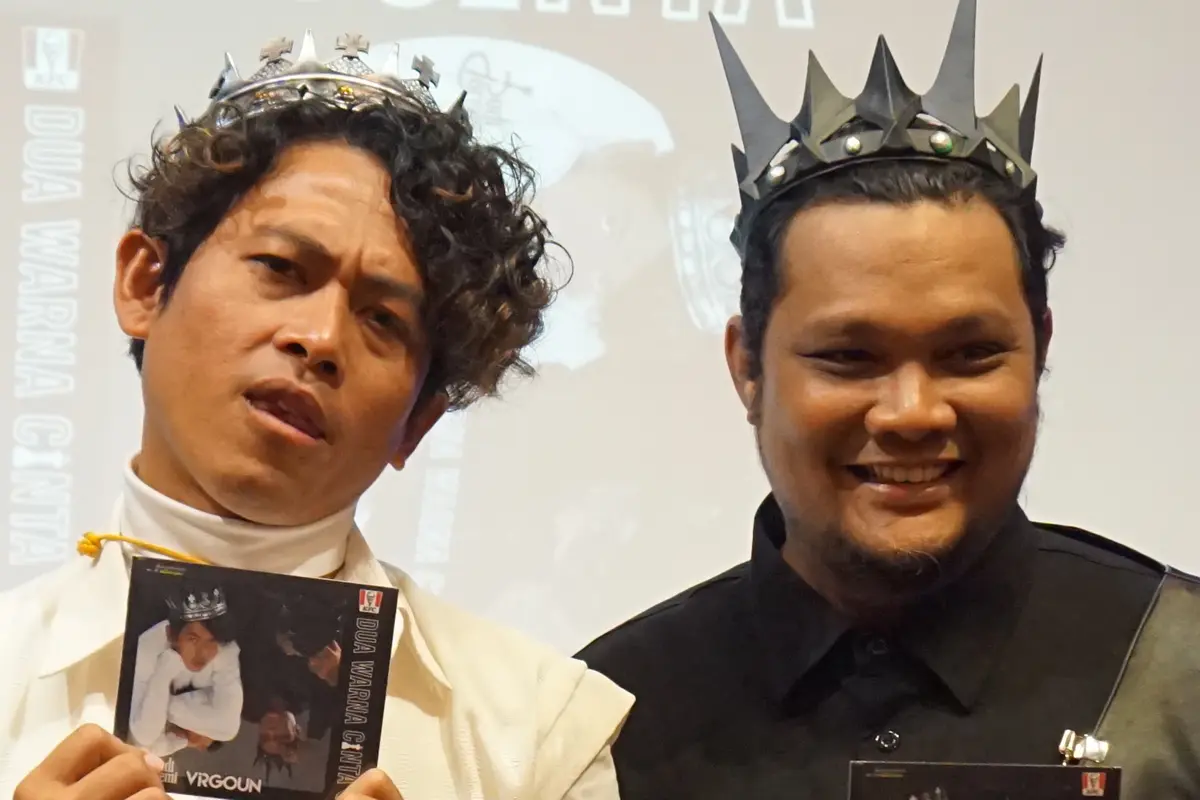 Budi Doremi dan Virgoun saat peluncuran album Dua Warna Cinta , Kamis (17/2/2022)