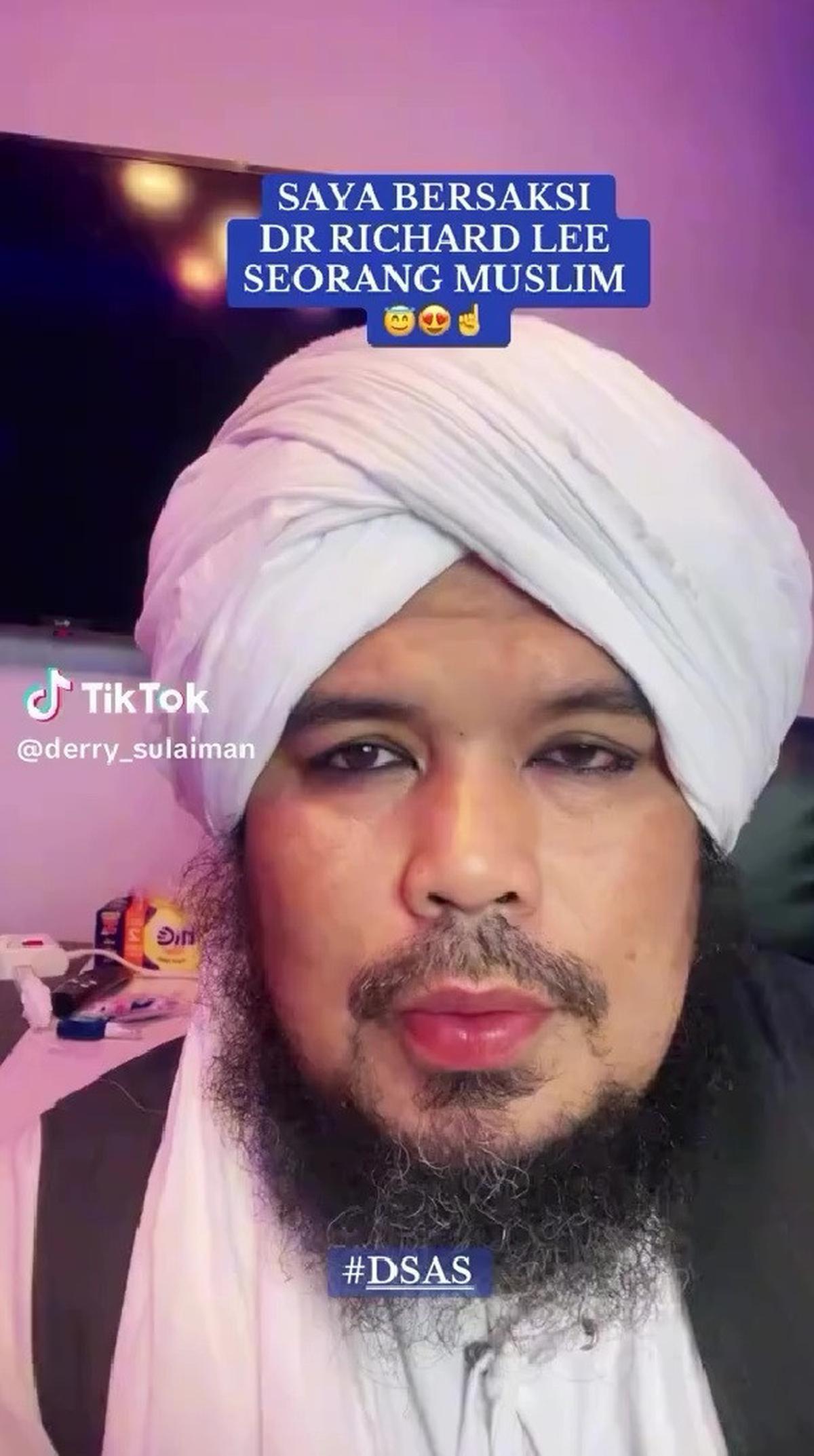 Profil Ustaz Derry Sulaiman yang Jadi Pendamping dr Richard Lee dan Bobon Santoso saat Mualaf